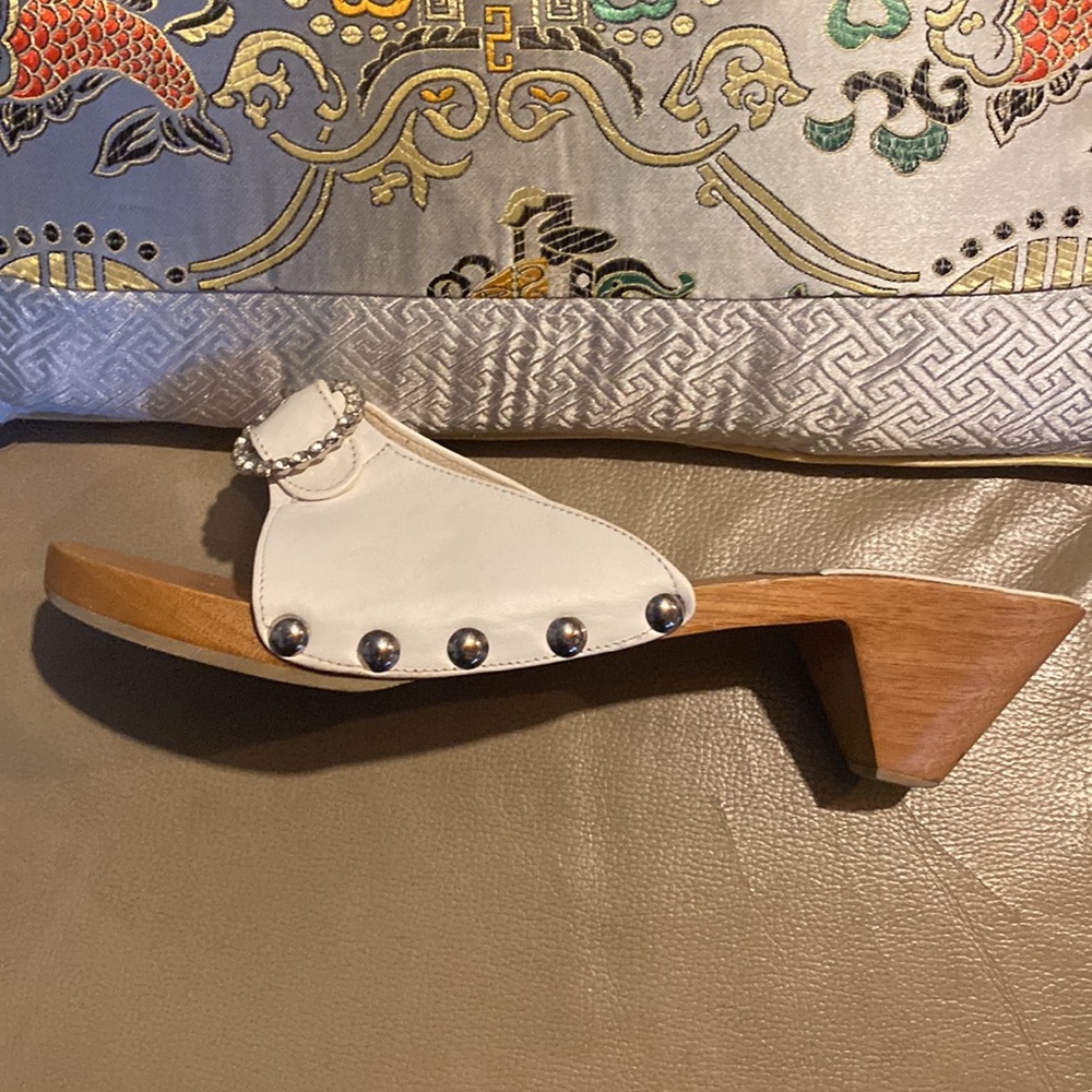 Leather buckle mystique slide in white size 8 new - Picture 3 of 10